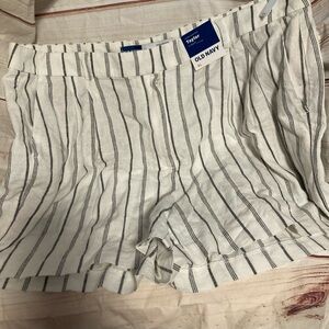 Old Navy Taylor extra high rise shorts-Ladies XL